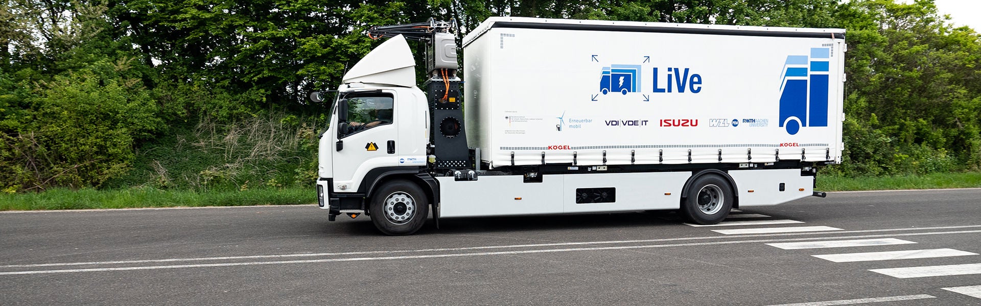 RWTH Aachen Truck with Pantograph and Webasto Components