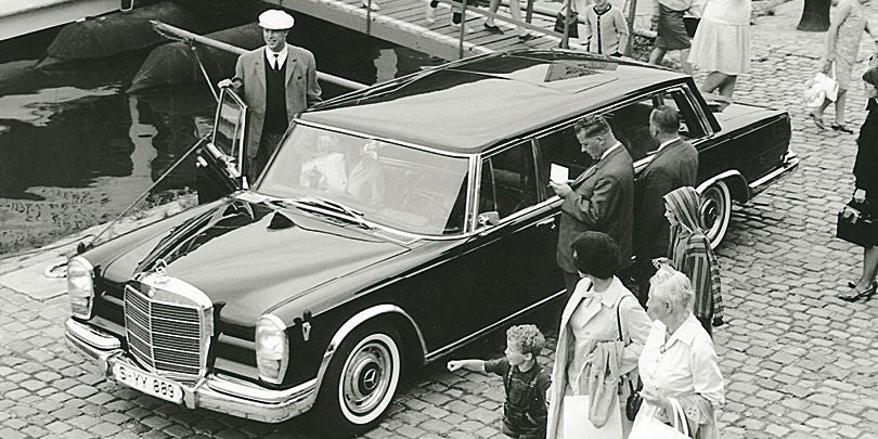 The largest steels sunroof in the Mercedes 600