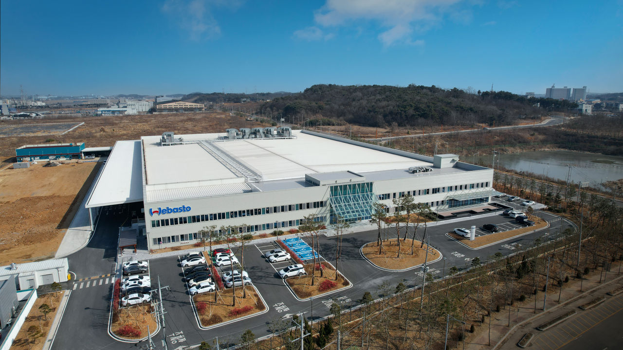 Webasto manufacturing facility aerial view highlighting modern production and logistics for roof systems and vehicle electrification on Group locations page.